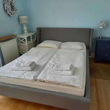 Bursztyn Apartment